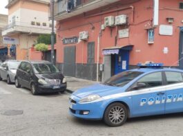 Controlli della Polizia nei quartieri San Giovanni e Barra, trovata droga all'interno di un basso abbandonato
