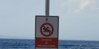 Sorrento, divieto temporaneo di balneazione a Marina Grande