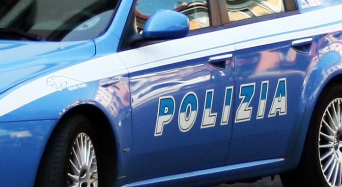 San Giovanni: aggredisce e tenta di rapinare una donna. La Polizia di Stato arresta un 26enne napoletano.