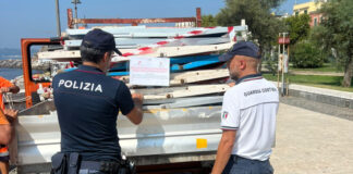 Nessun servizio di salvataggio e occupazioni abusive: maxi sequestro ai lidi “fuorilegge” di Pozzuoli Nessun servizio di salvataggio e occupazioni abusive: maxi sequestro ai lidi "fuorilegge" di Pozzuoli