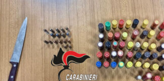Gragnano, munizioni e coltello abbandonati in strada: "Oltre 70 cartucce di vario calibro"