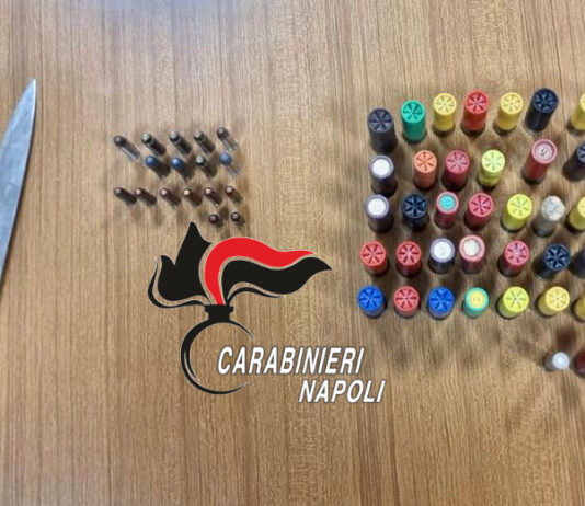 Gragnano, munizioni e coltello abbandonati in strada: "Oltre 70 cartucce di vario calibro"