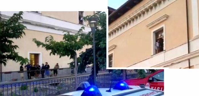 Torre del Greco Protesta donne sfollate dalle loro case