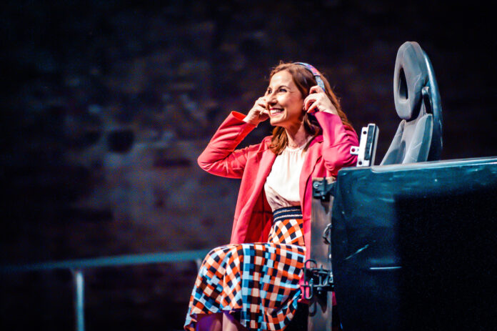 Agerola sui Sentieri degli Dei: domani 2 agosto teatro con Claudia Campagnola e Ivana Pellicanò in "Wild Boys"
