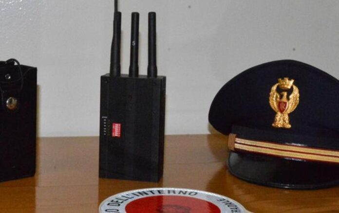 Carceri, Annarita Patriarca (Fi): "Servono disturbatori anti cellulari. Chiederò fondi per dotazione penitenziari"