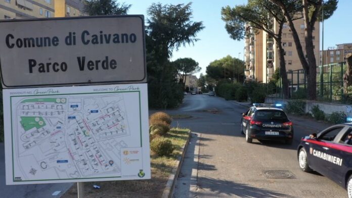 Caivano: pusher ai domiciliari continua a spacciare in casa, arrestata 37enne