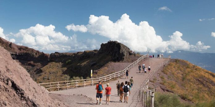 L’Ente Parco Nazionale del Vesuvio modifica il protocollo di fruizione e riqualifica i servizi di biglietteria e di accoglienza al Gran Cono del Vesuvio