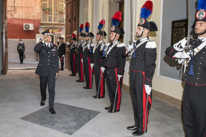 Napoli: il Generale di Corpo D'Armata De Vita premia 8 militari per complesse indagini contro la criminalità