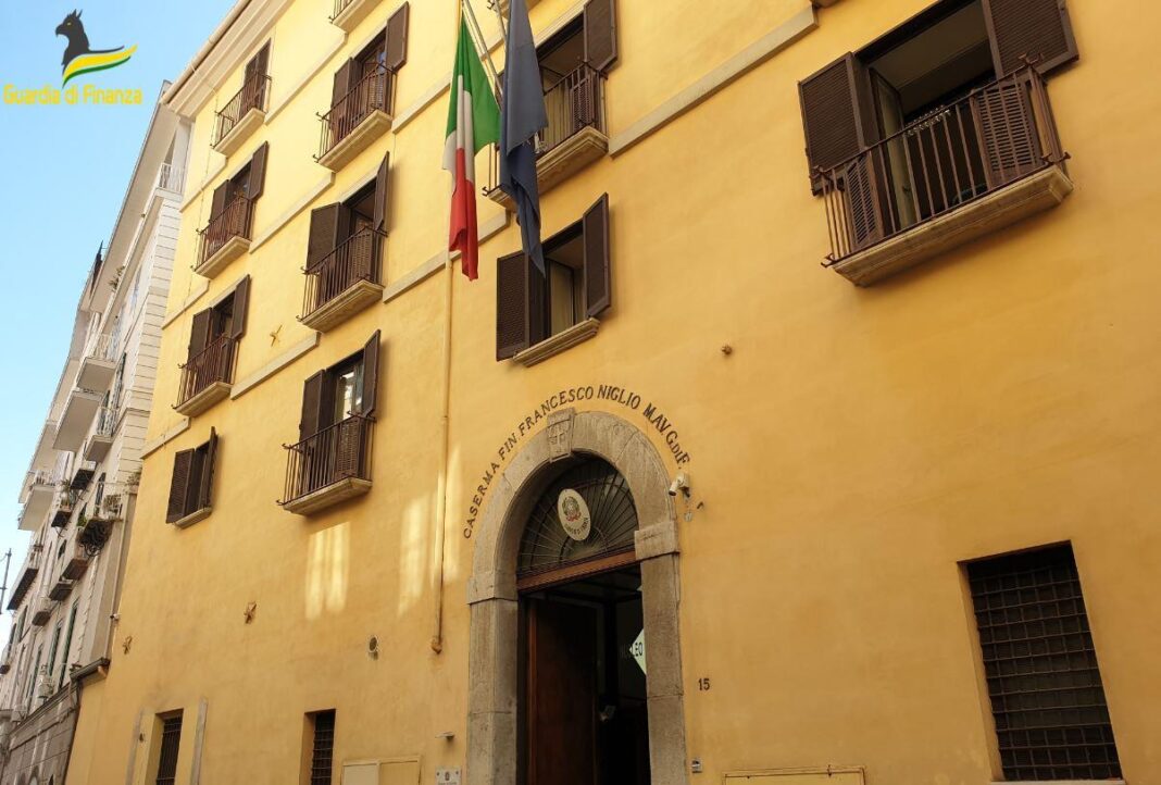 Sesso per evitare gli sfratti, scandalo al Tribunale di Nocera Inferiore: arrestato ufficiale giudiziario