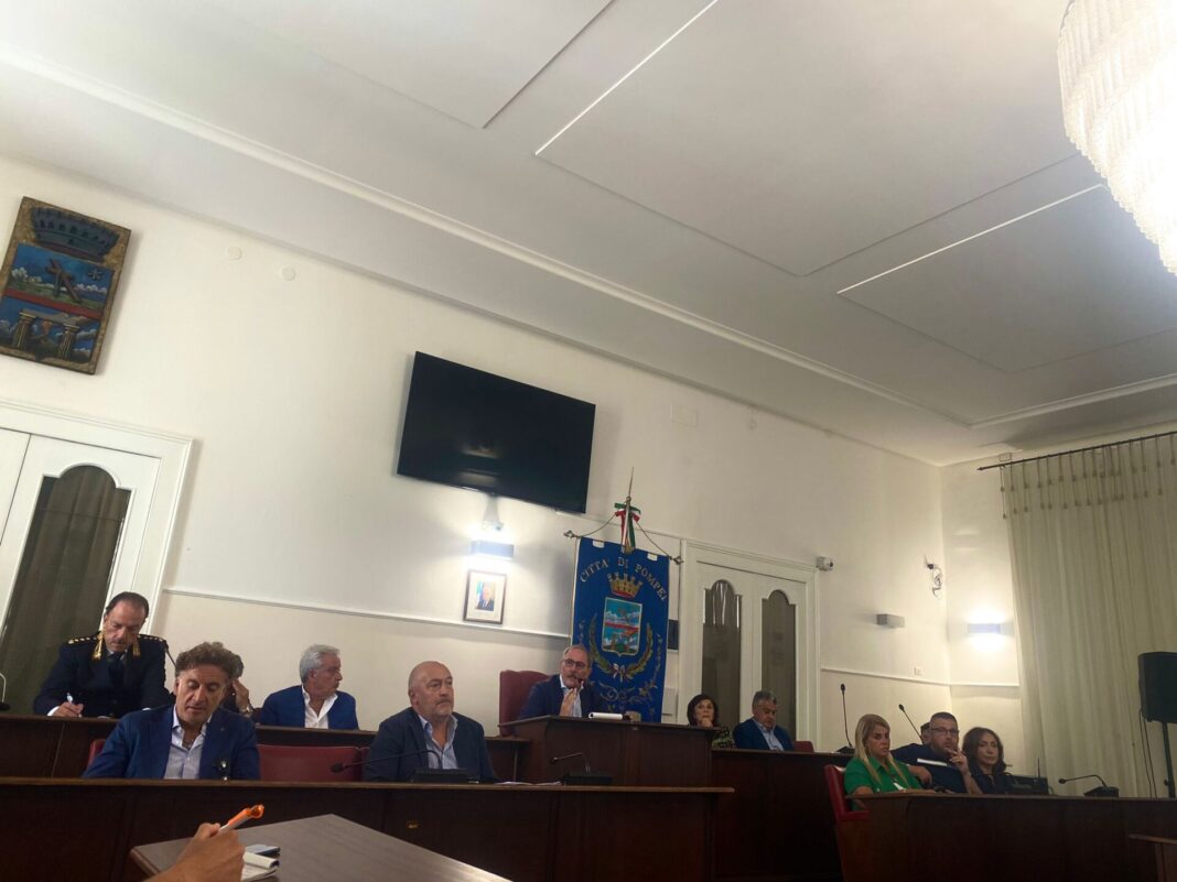 Allarme furti e rapine a Pompei, la scossa del sindaco Carmine Lo Sapio: "Mantenere altissima l'asticella della sicurezza" Allarme furti e rapine a Pompei, la scossa del sindaco Carmine Lo Sapio: "Mantenere altissima l'asticella della sicurezza"