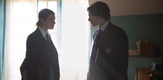 “Fabbricante di lacrime” diventa un film, Netflix pubblica l’immagine in anteprima Fabbricante di lacrime diventa un film, Netflix pubblica l'immagine in anteprima