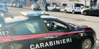 Napoli, incredibile al rione “Traiano”: violano i sigilli delle piazze di spaccio, cinque persone denunciate Napoli, incredibile al rione "Traiano": violano i sigilli delle piazze di spaccio, cinque persone denunciate