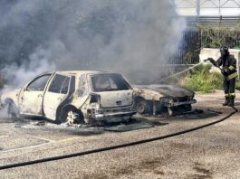 Quarto, litiga con vicina, la cosparge di benzina: ustioni su 50% corpo
