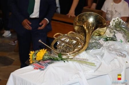 il corno di giovanbattista sulla bara