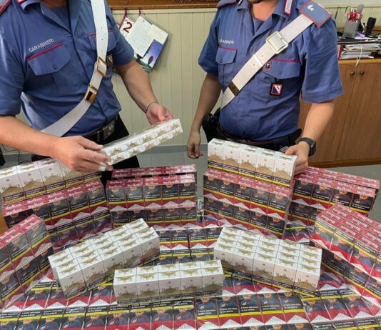 Qualiano: 2500 sigarette di contrabbando e 2800 euro in contante. Arrestato 54enne e denunciano 48enne