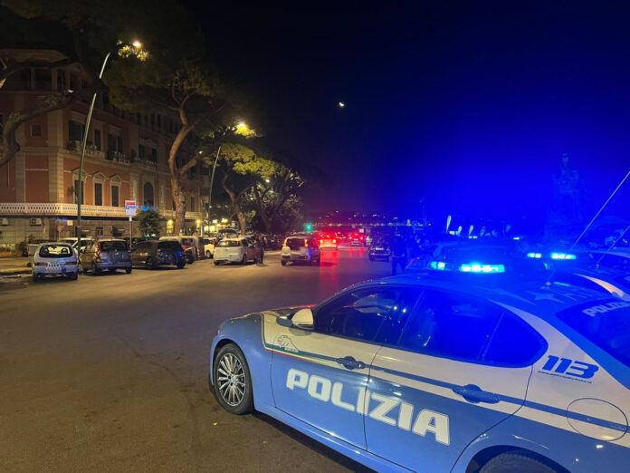 Controlli a Mergellina effettuati dalla Polizia di Stato