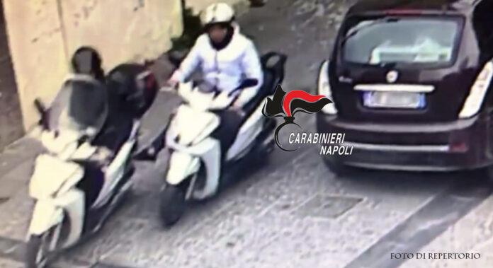Napoli Fuorigrotta: Tentano furto “a spinta”. Carabinieri arrestano padre e figlio Napoli Fuorigrotta: Tentano furto “a spinta”. Carabinieri arrestano padre e figlio