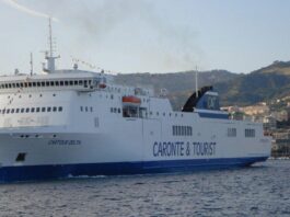 Tragedia nel porto di Salerno, un morto ed un ferito grave: investiti da un camion in manovra sulla nave