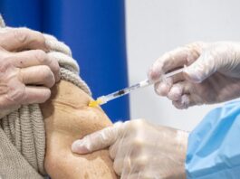 "Il Covid non è scomparso". L’invito dei medici napoletani a vaccinare i fragili