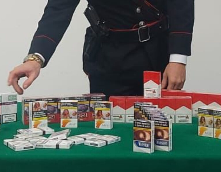 Castellammare: droga, armi e contrabbando, due denunciati. Una 64enne si è vista sequestrare oltre 4 chili di sigarette di contrabbando Castellammare: droga, armi e contrabbando, due denunciati. Una 64enne si è vista sequestrare oltre 4 chili di sigarette di contrabbando