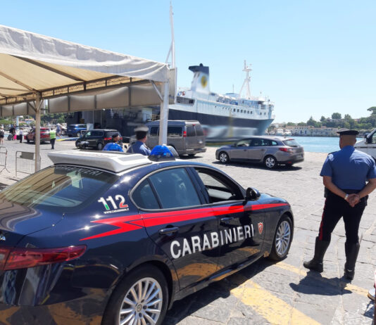 Ischia e Procida: controlli dei Carabinieri al porto senza dimenticare la sicurezza ambientale