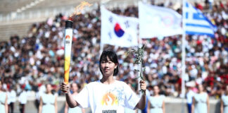 Gangwon Torch Tour 2024 accesa Atene fiamma olimpica gioventù