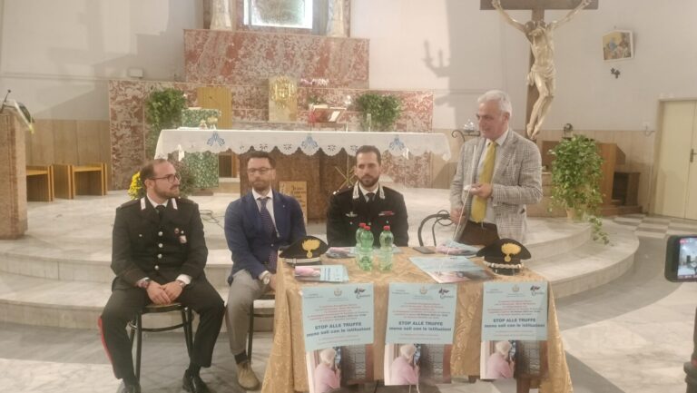 Pomigliano d’Arco, forze dell’ordine ed istituzioni contro le truffe agli anziani: “La conoscenza la migliore difesa” Pomigliano d’Arco, forze dell’ordine ed istituzioni contro le truffe agli anziani: “La conoscenza la migliore difesa”