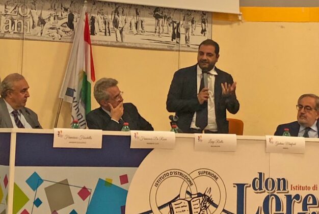 Gragnano, inaugurato il plesso "Don Milani". Nello D’Auria: “La scuola al centro del nostro programma”