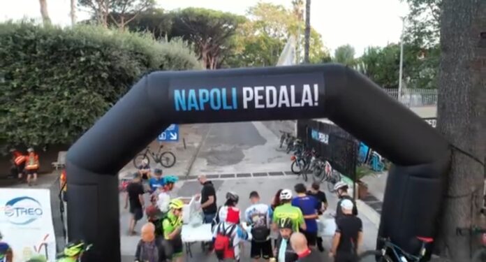Per la Napoli obliqua 250 ciclisti giunti domenica 15 ottobre da tutto il Paese