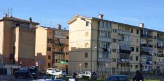 Torre Annunziata, scoperto giro di droga in centro: tre indagati Torre Annunziata, operazione “Alto Impatto": centinaia i veicoli e le persone controllate
