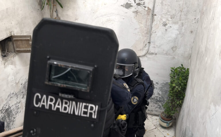 Somma Vesuviana: “Incontro” al ristorante interrotto dai Carabinieri. Arrestato latitante