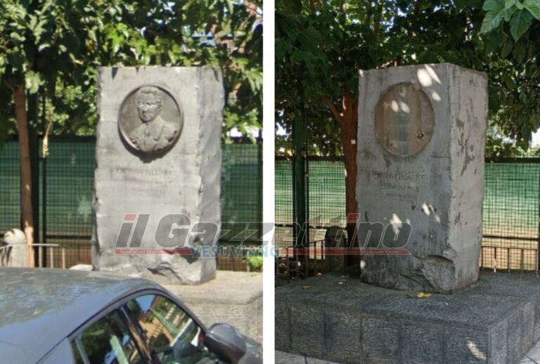 Rubato il bassorilievo in bronzo in un area parcheggio a Torre del Greco