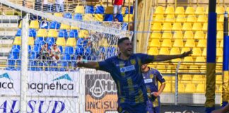La Juve Stabia vince contro il Catania ed è sola al primo posto in classifica