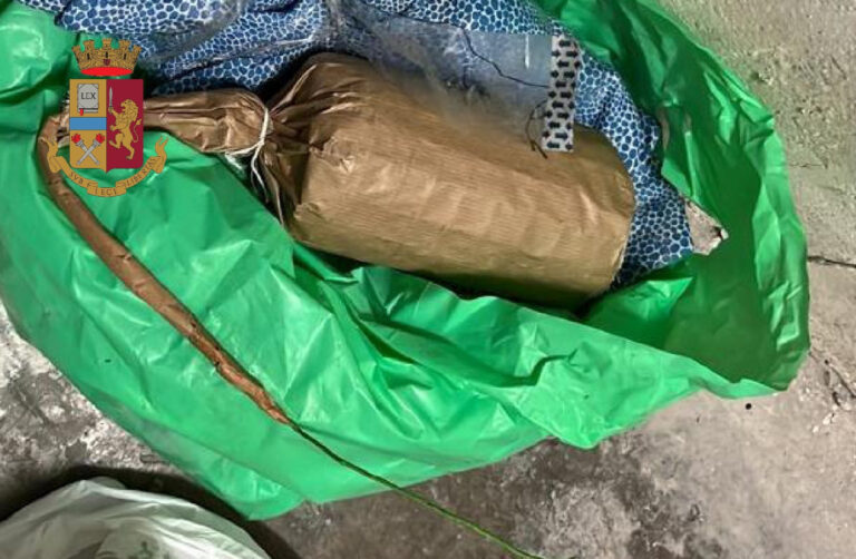Secondigliano: rinvenuto dalla Polizia di Stato un ordigno esplosivo