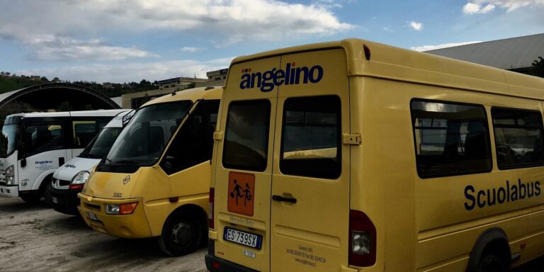Torre del Greco: refezione e trasporto scolastico, approvate due delibere