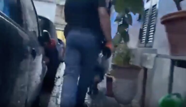 Operazione “Alto Impatto” a Napoli, in corso perquisizioni nei quartieri “Vasto – Arenaccia” e “Vicaria – Mercato”: 200 uomini in azione