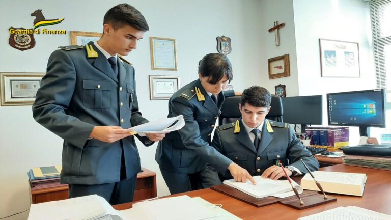 Cosa Nostra e gioco d’azzardo, blitz “All In” delle fiamme gialle: sequestri anche a Salerno per 43 milioni di euro Cosa Nostra e gioco d’azzardo, blitz “All In” delle fiamme gialle: sequestri anche a Salerno per 43 milioni di euro