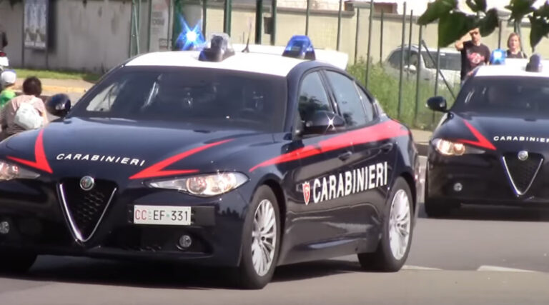 Napoli: ha un’auto rubata e non si ferma all’Alt. Carabinieri arrestano 39enne