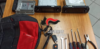 Area Stabiese, controlli a tappeto: rinvenuti kit per lo scasso, refurtiva e 8mila euro in contanti