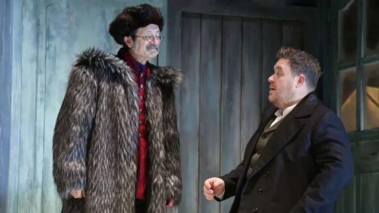 “L’ispettore generale”, commedia degli equivoci, protagonista Rocco Papaleo “L’ispettore generale”, commedia degli equivoci, protagonista Rocco Papaleo