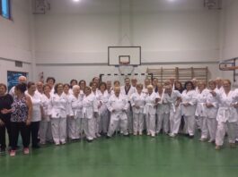 Castellammare è la capitale del taekwondo over 60 grazie al maestro Roberto Longobardi: ecco il progetto intergenerazionale per nonni e nipoti