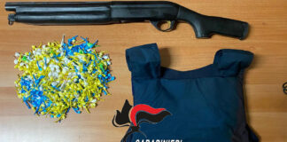 Brusciano: armi e droga in una cantina nel rione 219. Sequestro dei Carabinieri