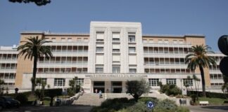 Monaldi, Christian morto dopo sei giorni: dodici sanitari sotto accusa