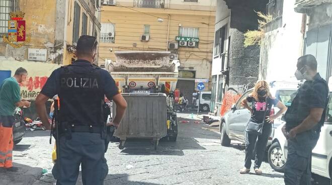 Controlli della Polizia nei quartieri di San Giovanni e Barra