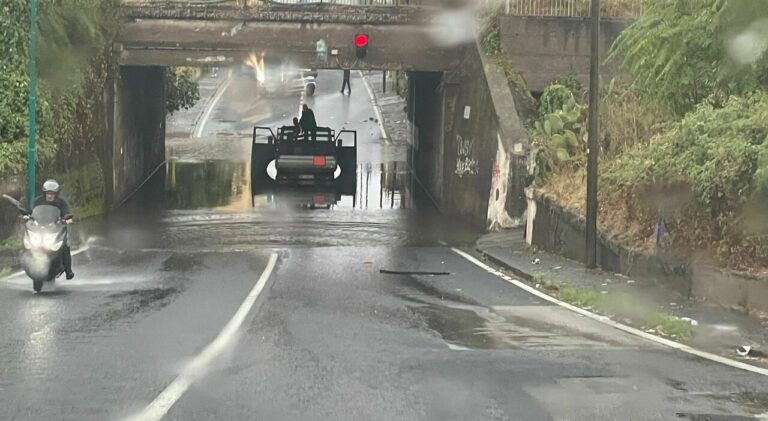 Allerta meteo: domani il sindaco Mennella chiude scuole, parchi, giardini e cimitero a Torre del Greco