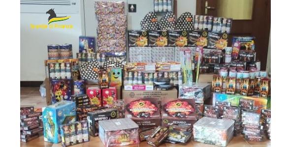 Salerno, sequestrati oltre 500 articoli pirotecnici illegali