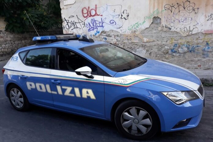 Castellammare di Stabia: controlli della polizia, identificate 113 persone