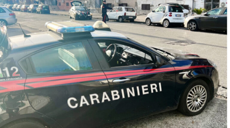 Castello di Cisterna: carabinieri arrestano 42enne. Aveva appena picchiato l’ex compagna
