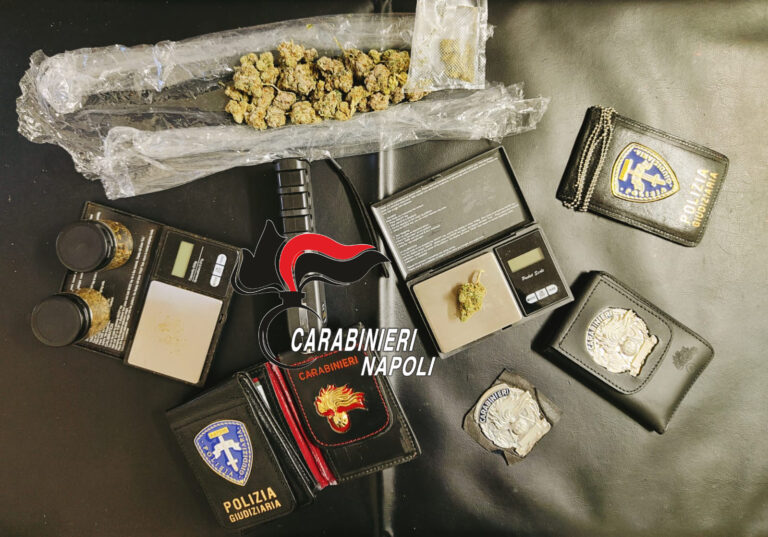 Arrestati a Qurto due cugini napoletani con droga e storditore. In casa documenti forze dell’ordine