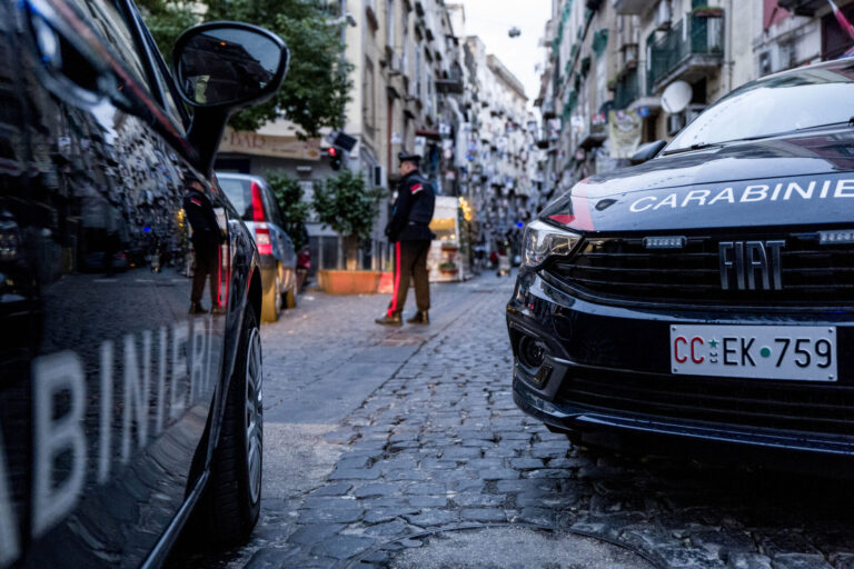 Napoli, rione sanità: controlli alla circolazione, Sanità presidiata dai Carabinieri Napoli, rione sanità: controlli alla circolazione, Sanità presidiata dai Carabinieri